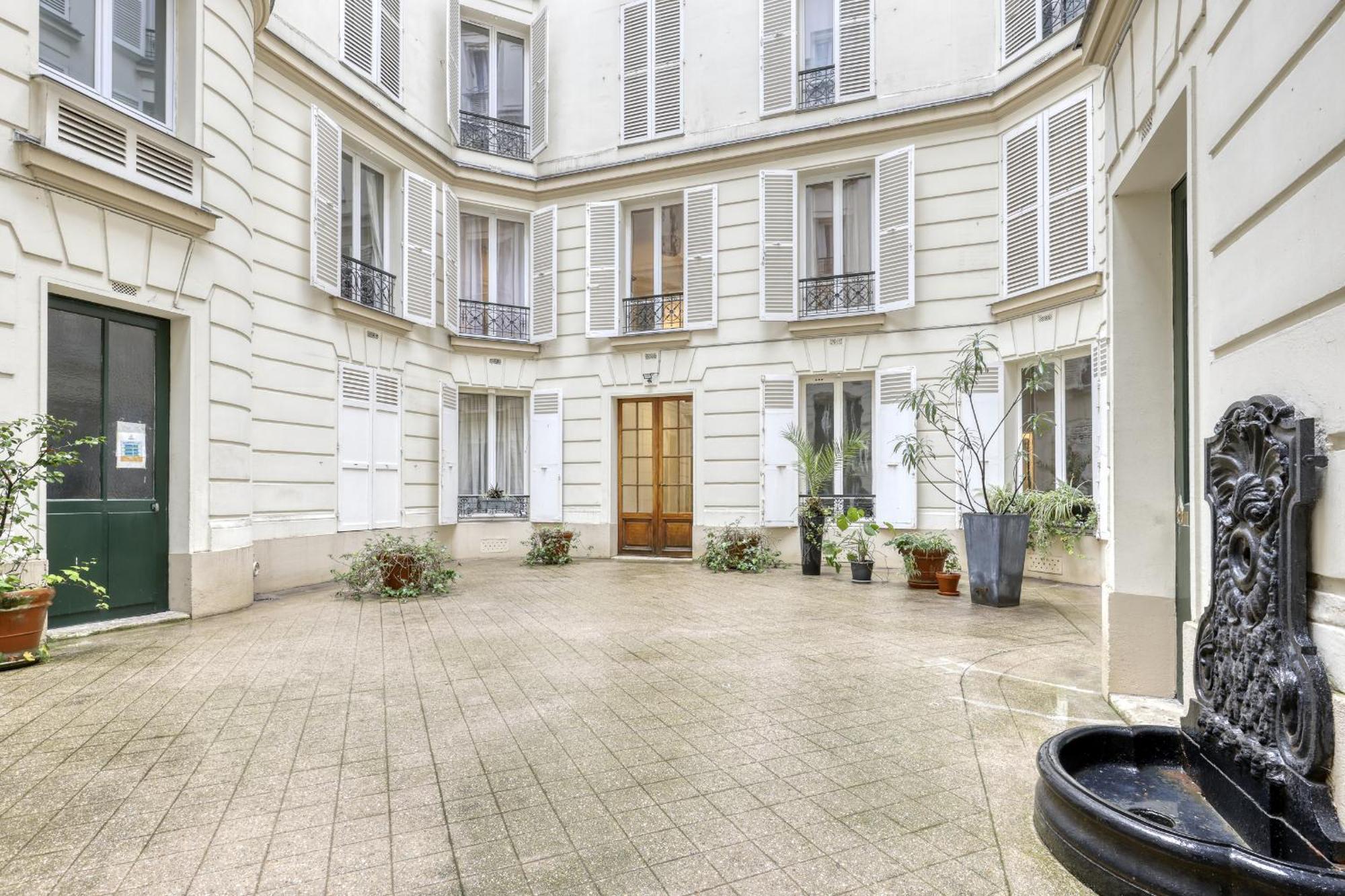 Perfect T2 At The Foot Of The Eiffel Tower-paris 7 Appartement *